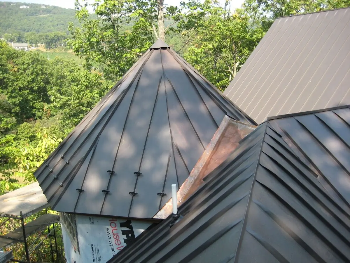 Professional Roof Tarp Installation by Craftsman Roofing in Meadow Lakes